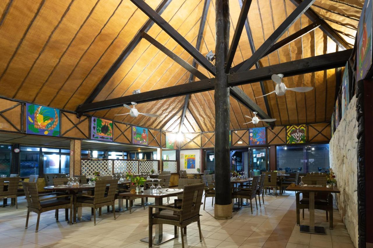 Hotel Nengone Village Mare Bagian luar foto