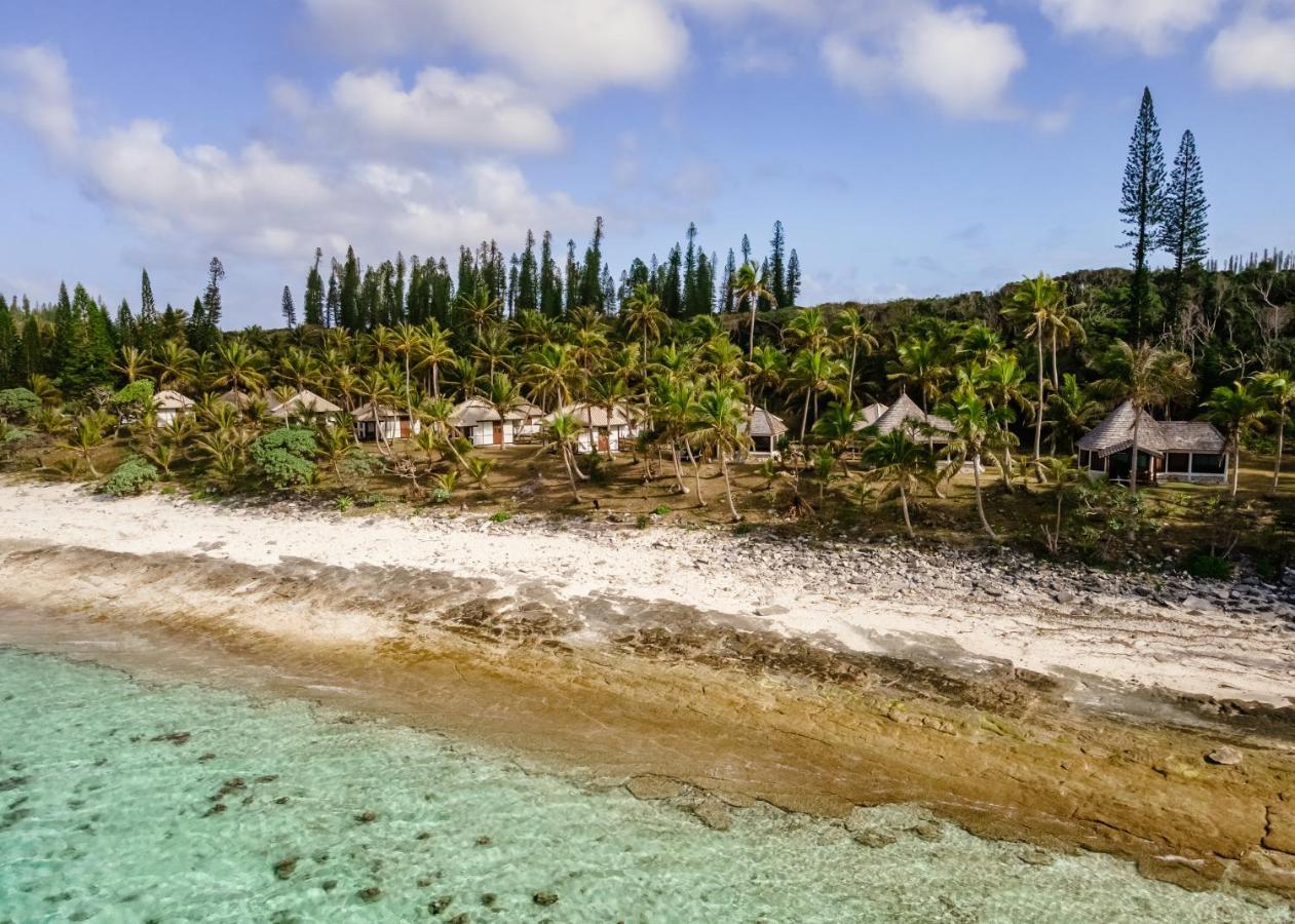 Hotel Nengone Village Mare Bagian luar foto