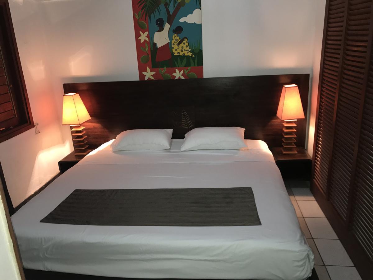 Hotel Nengone Village Mare Bagian luar foto